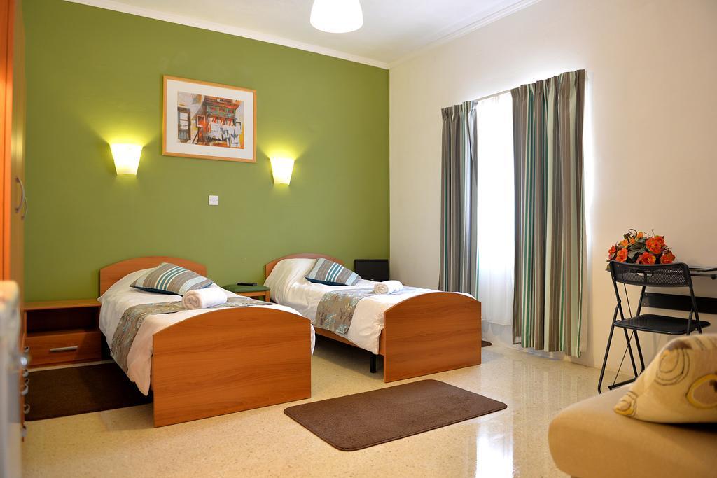 Sunstone Boutique Guest House Buġibba Exteriör bild