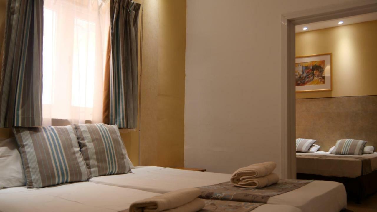 Sunstone Boutique Guest House Buġibba Exteriör bild