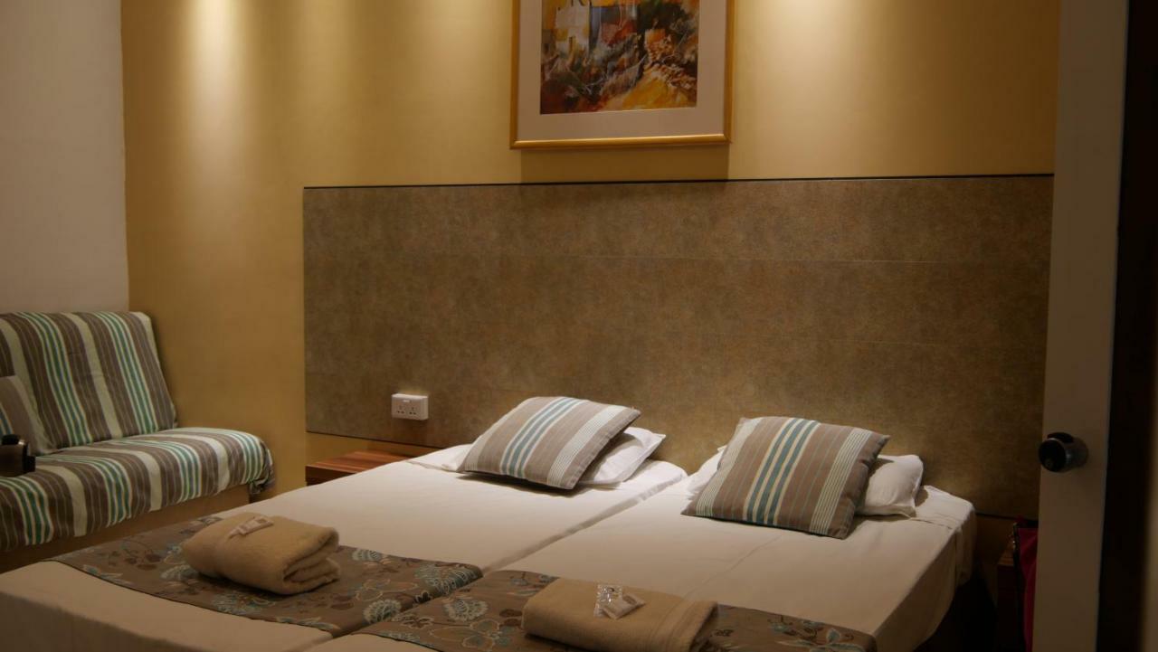 Sunstone Boutique Guest House Buġibba Exteriör bild
